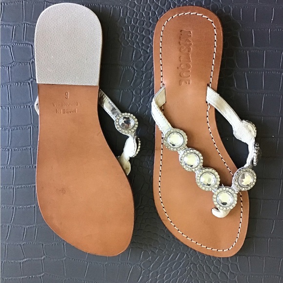 New MYSTIQUE silver and jewels sandals size 6 with dust bag Saks Off Fifth - Picture 2 of 3